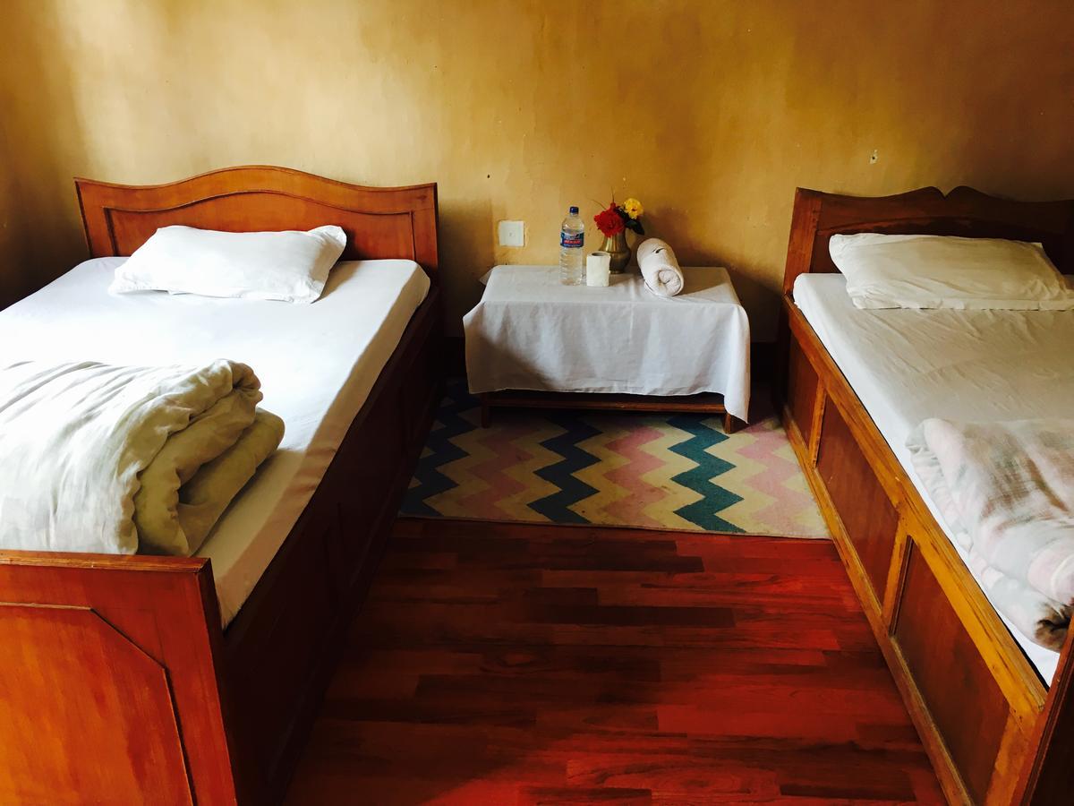 Shrestha Hotel & Restaurant Bandipur Luaran gambar