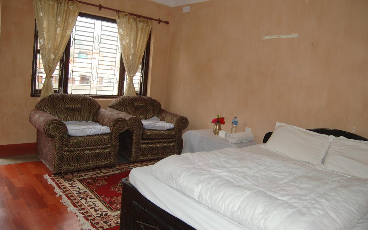 Shrestha Hotel & Restaurant Bandipur Luaran gambar