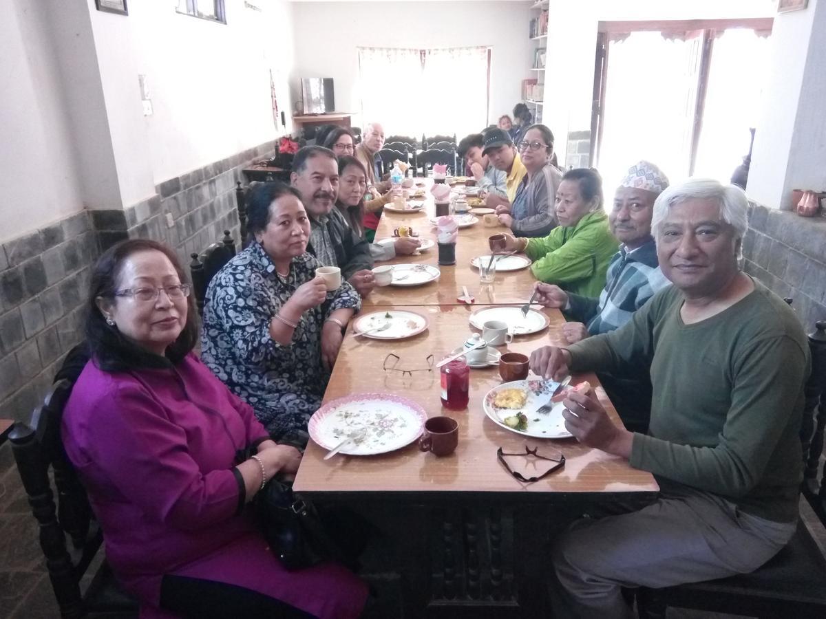 Shrestha Hotel & Restaurant Bandipur Luaran gambar